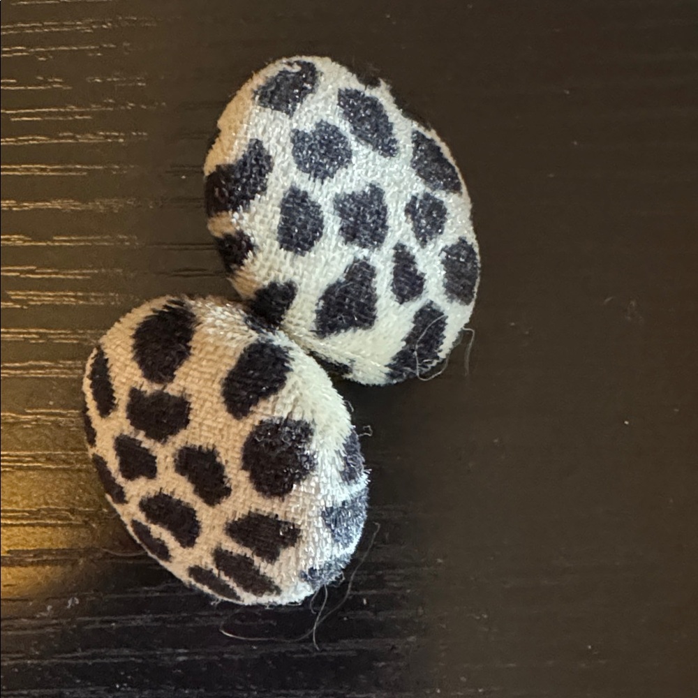Vintage 80’s leopard Print Fabric Button Earrings